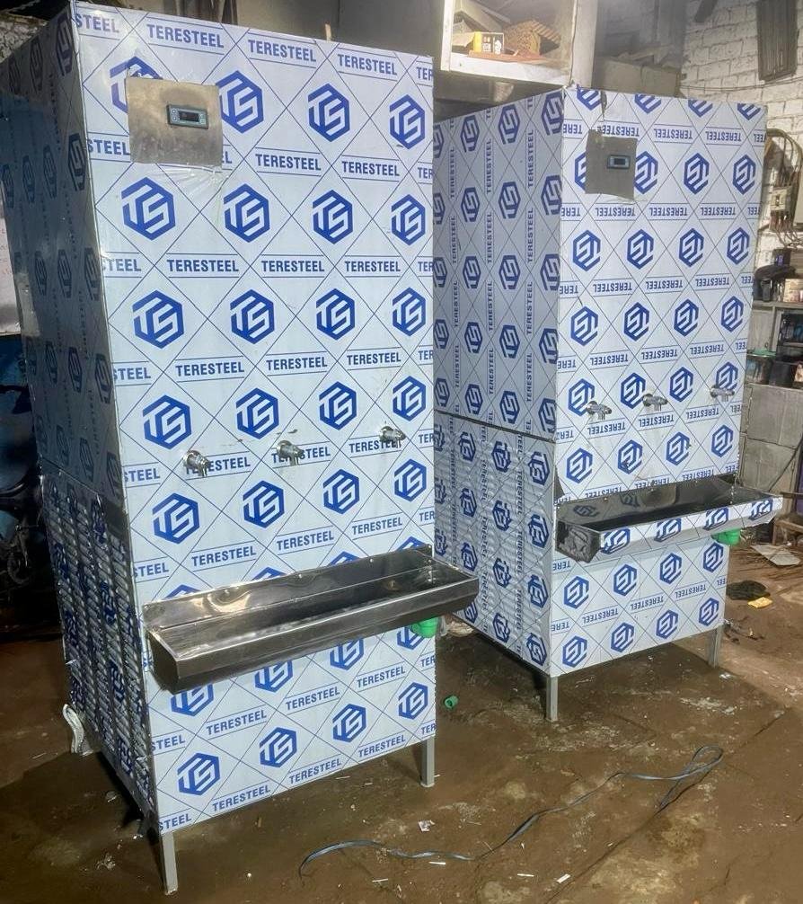 Industrial cooling chiller